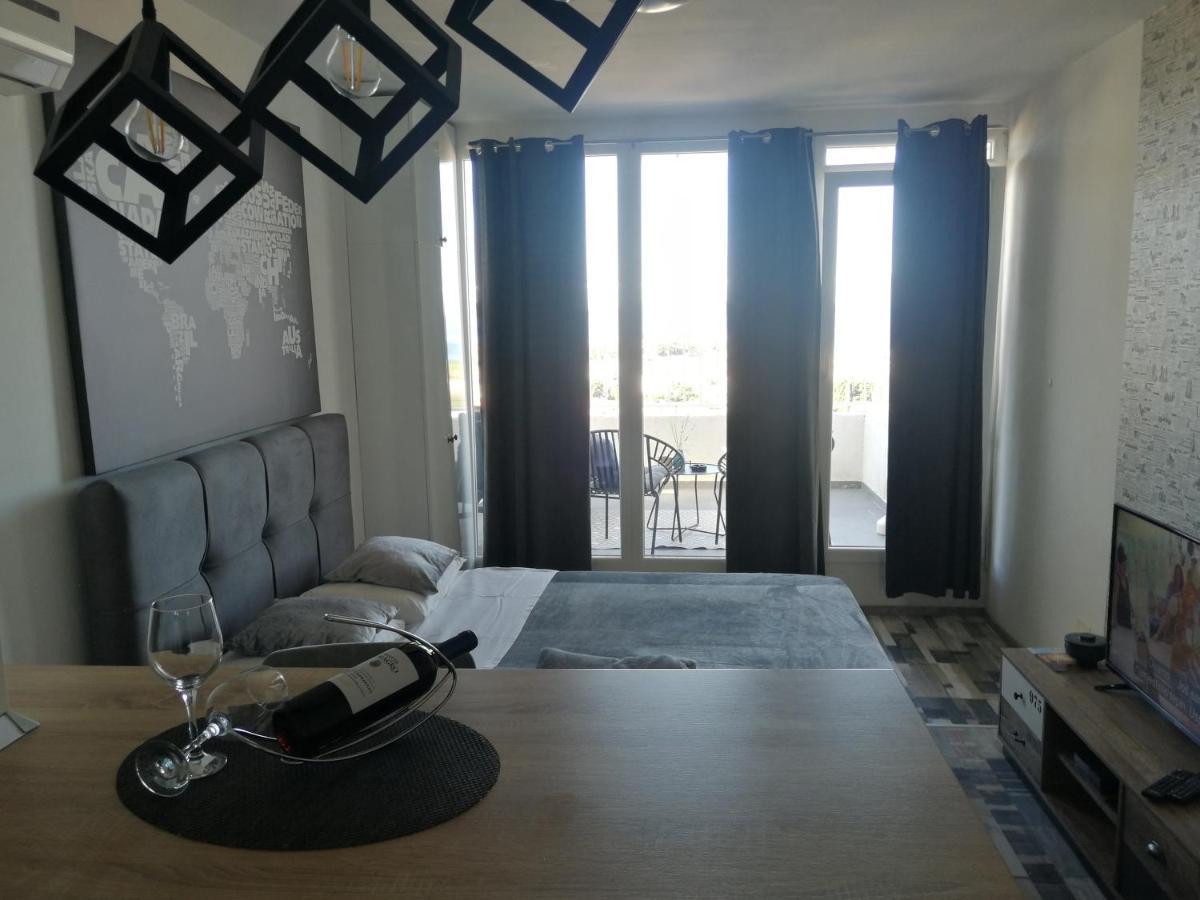 Studio Apartment Lanterna Zadar Eksteriør billede